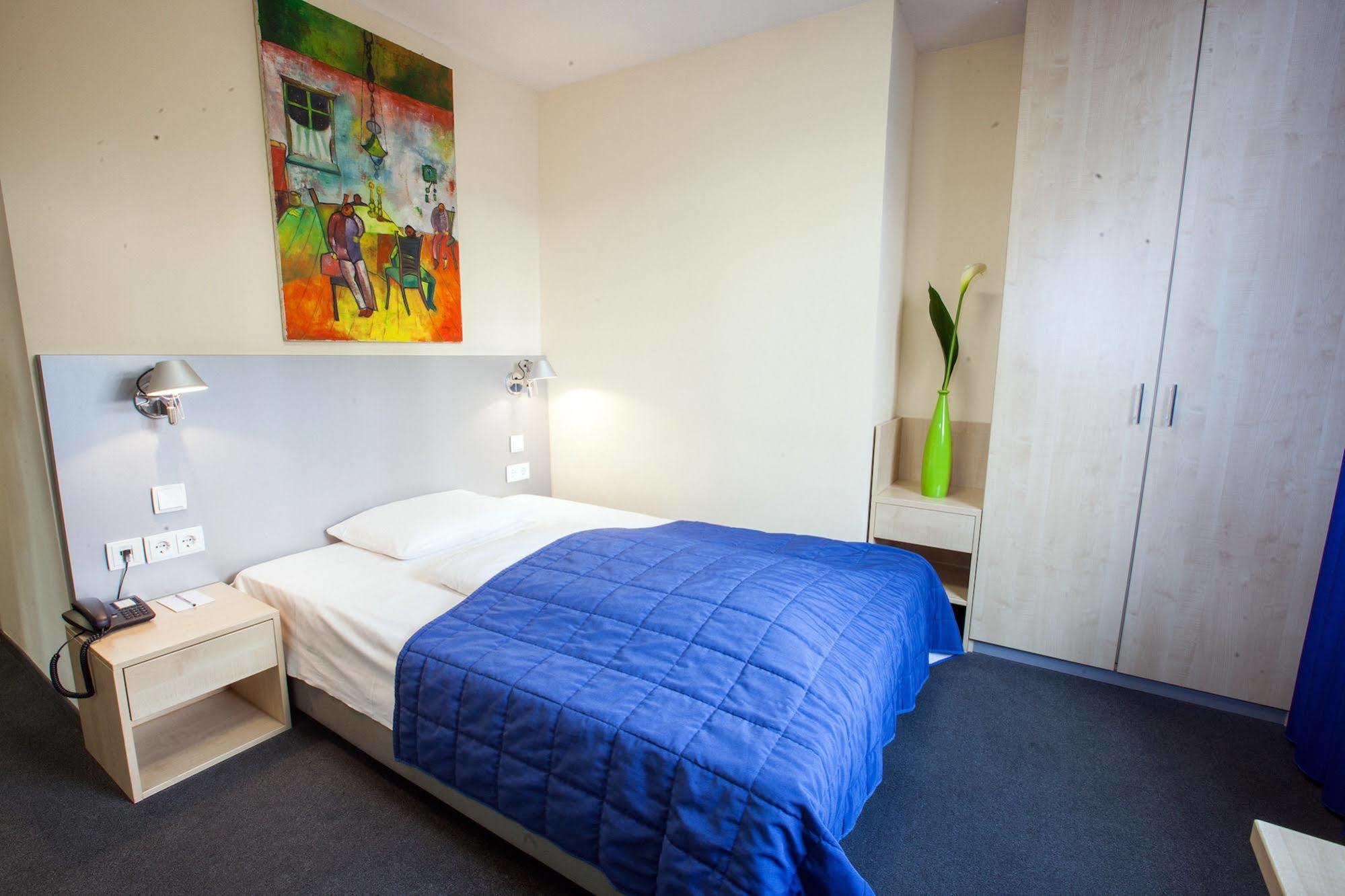 Hotel Muenchner Hof 3*